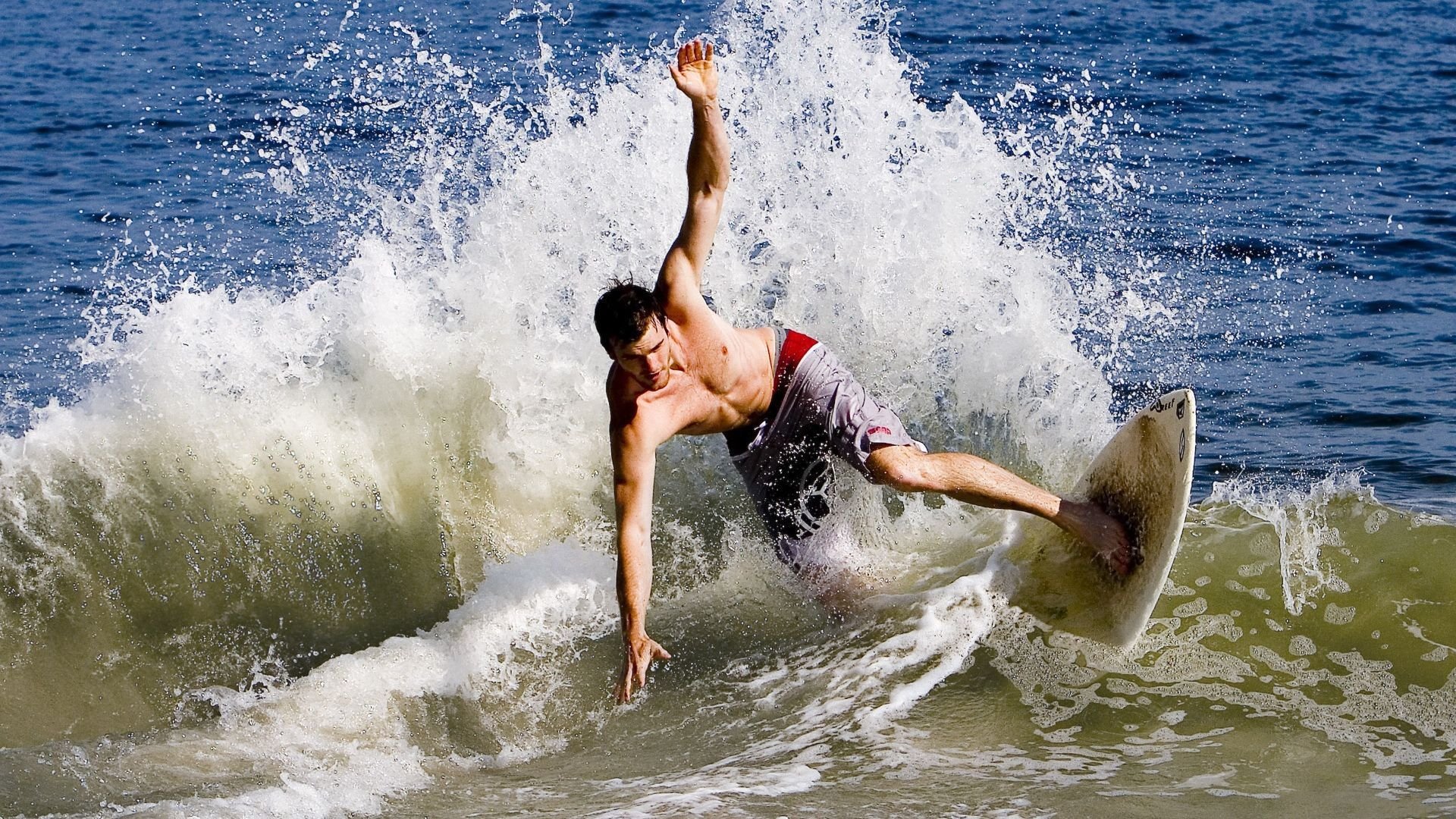 陈佳精准入水赢得满堂彩